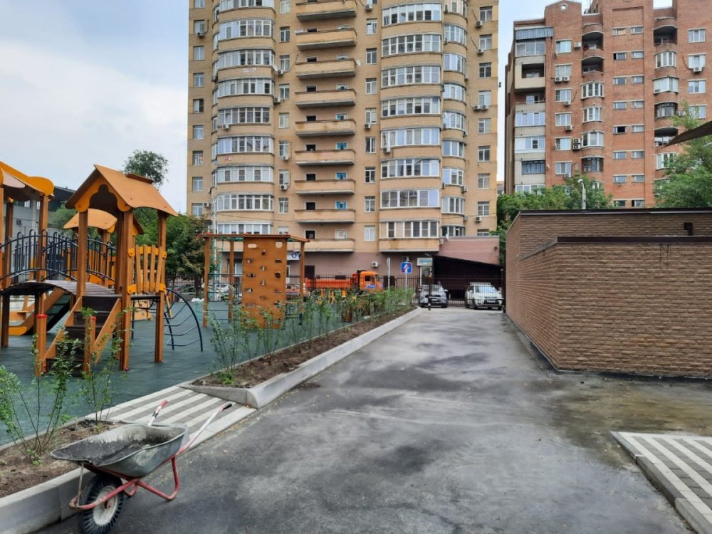 Университетский 137